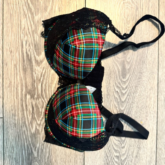 Adore Me Barcelona and push-up bra size 34 and 36 D. - Picture 4 of 11